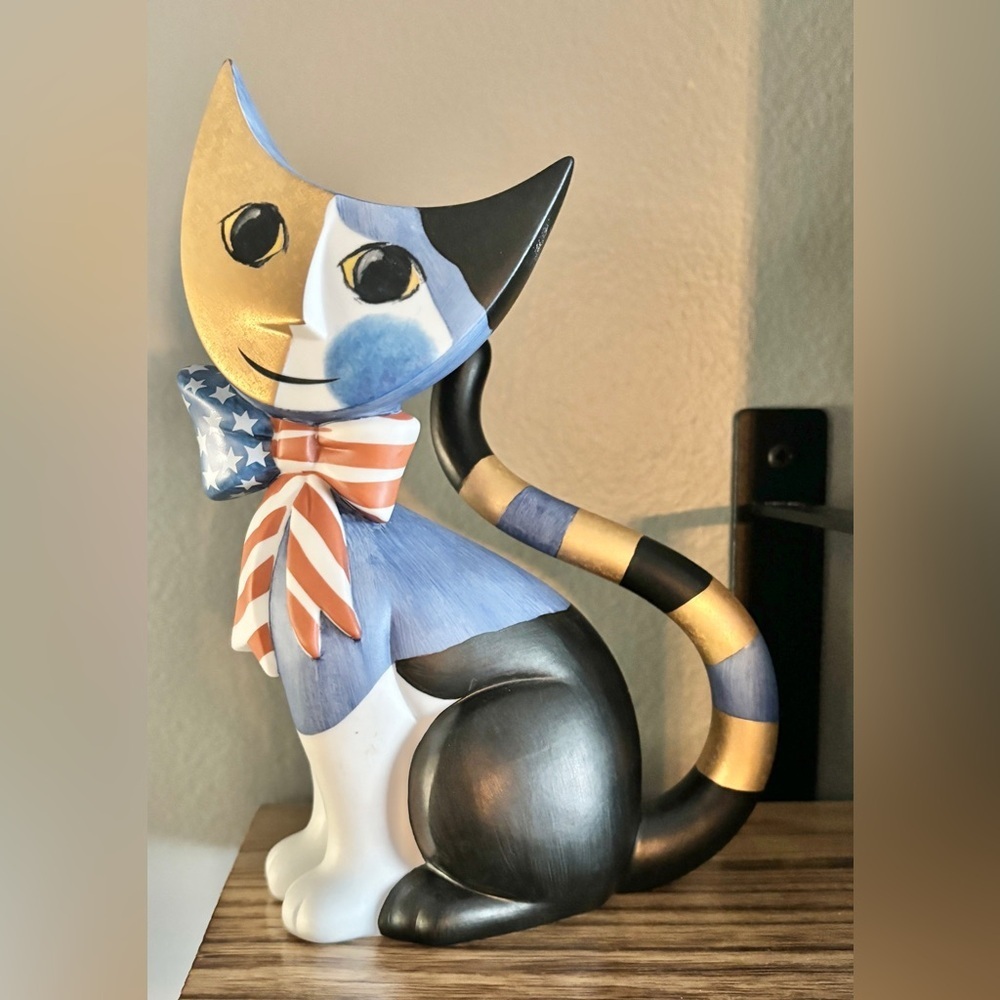 GOEBEL | Sam Rosina Wachtmeister Patriotic Moon Abstract Modern Cat Statue